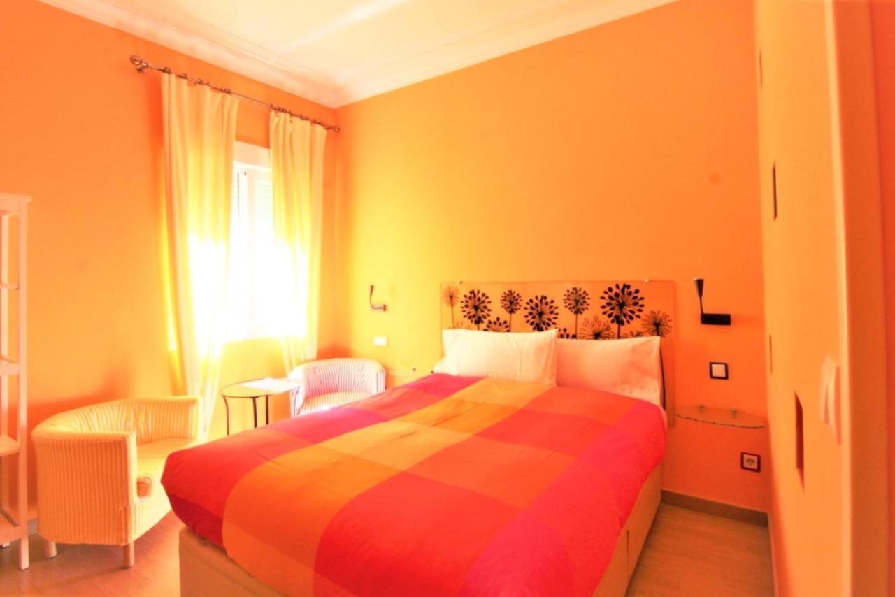 Hostal Arco Iris Madrid Luaran gambar