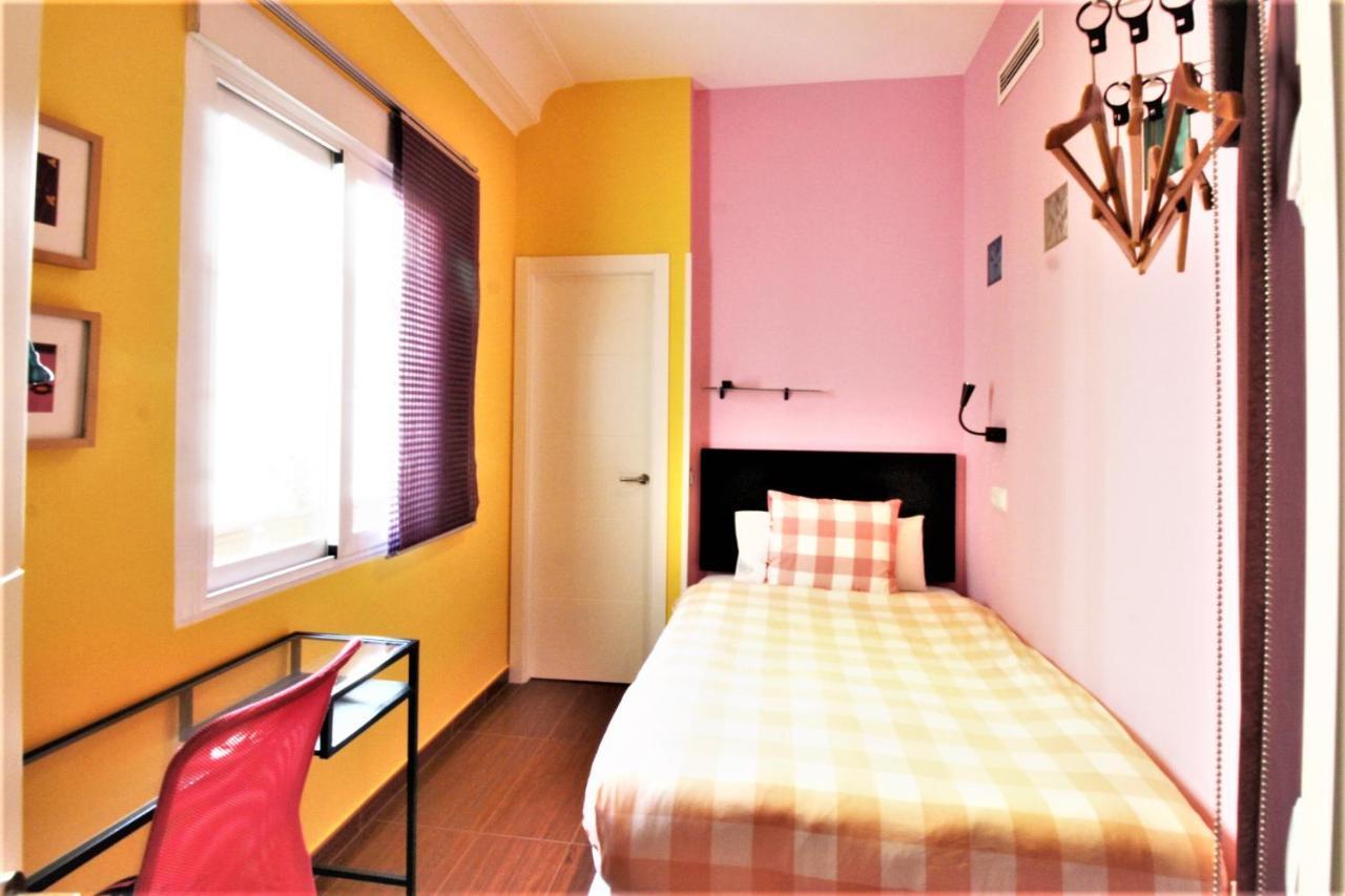 Hostal Arco Iris Madrid Luaran gambar