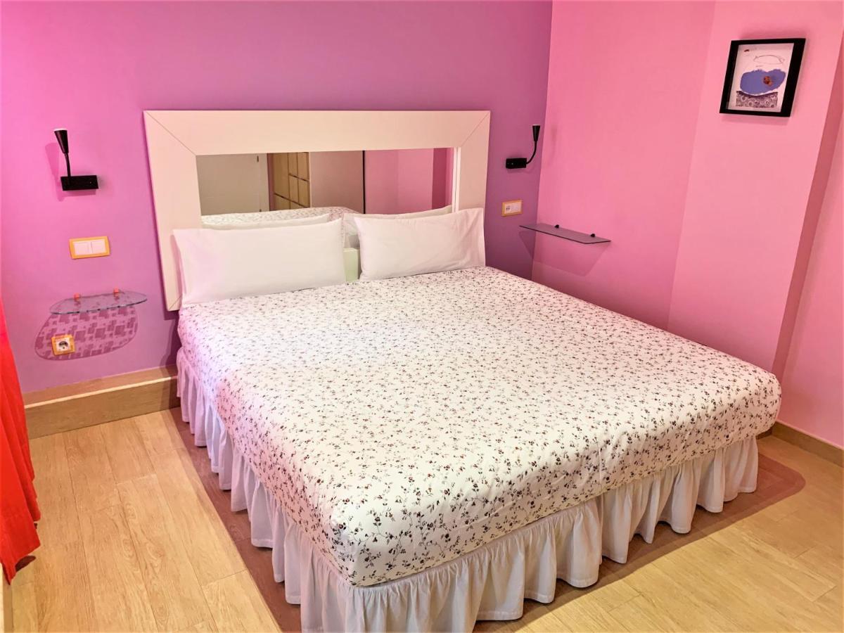 Hostal Arco Iris Madrid Luaran gambar