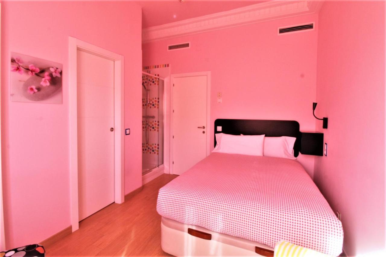 Hostal Arco Iris Madrid Luaran gambar