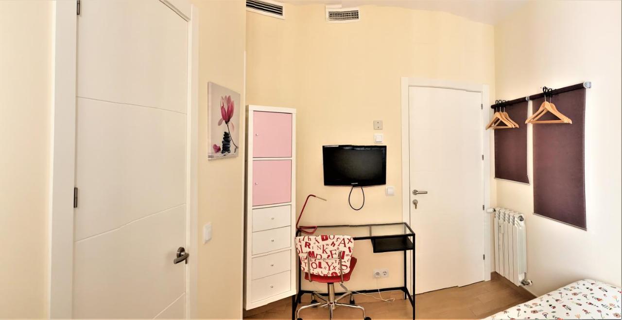 Hostal Arco Iris Madrid Luaran gambar