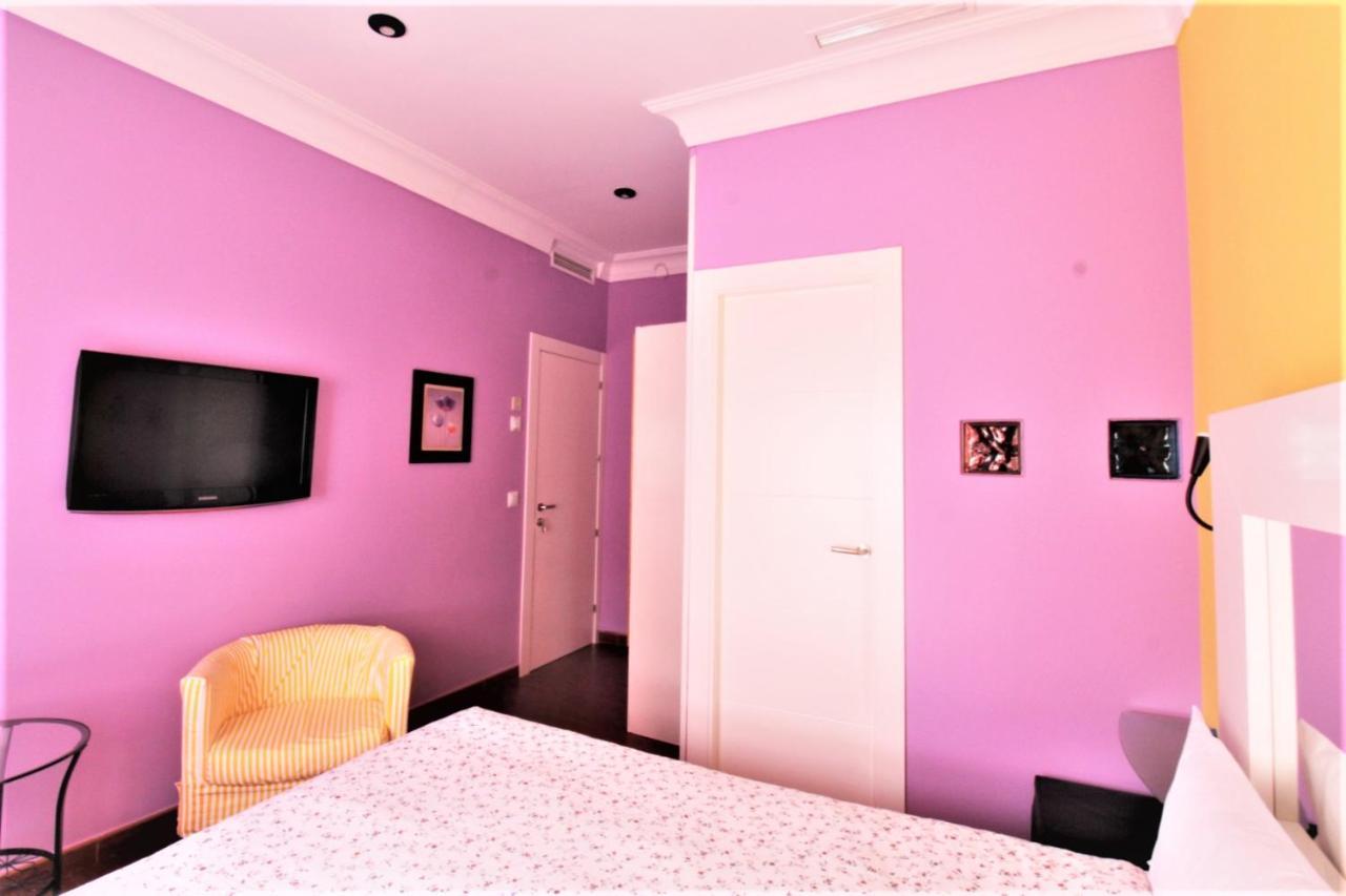 Hostal Arco Iris Madrid Luaran gambar