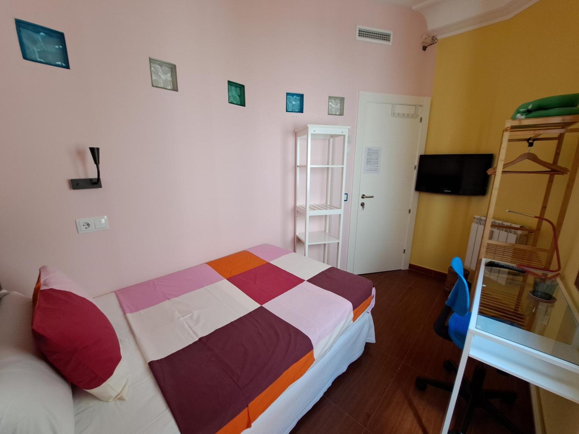 Hostal Arco Iris Madrid Luaran gambar