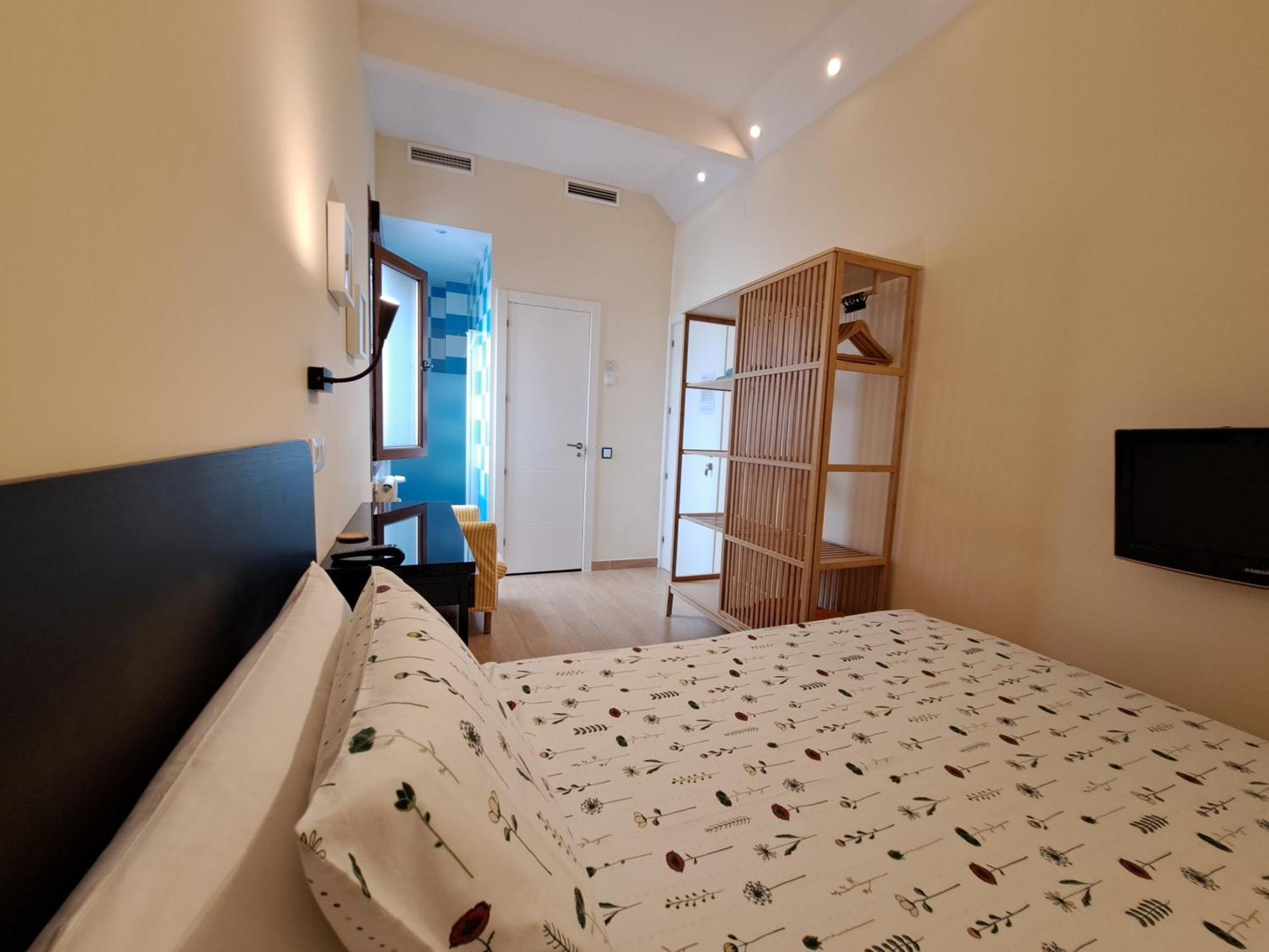 Hostal Arco Iris Madrid Luaran gambar