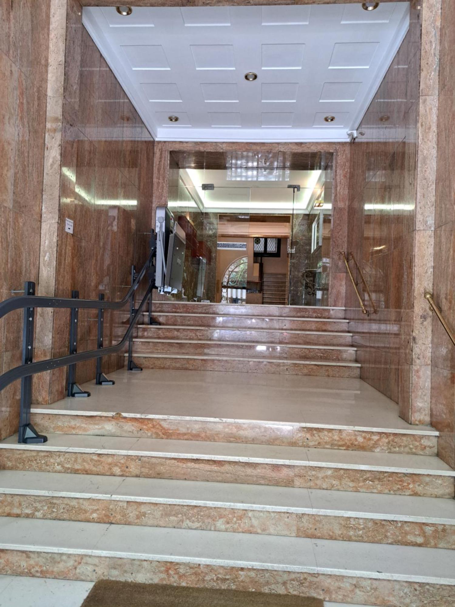 Hostal Arco Iris Madrid Luaran gambar